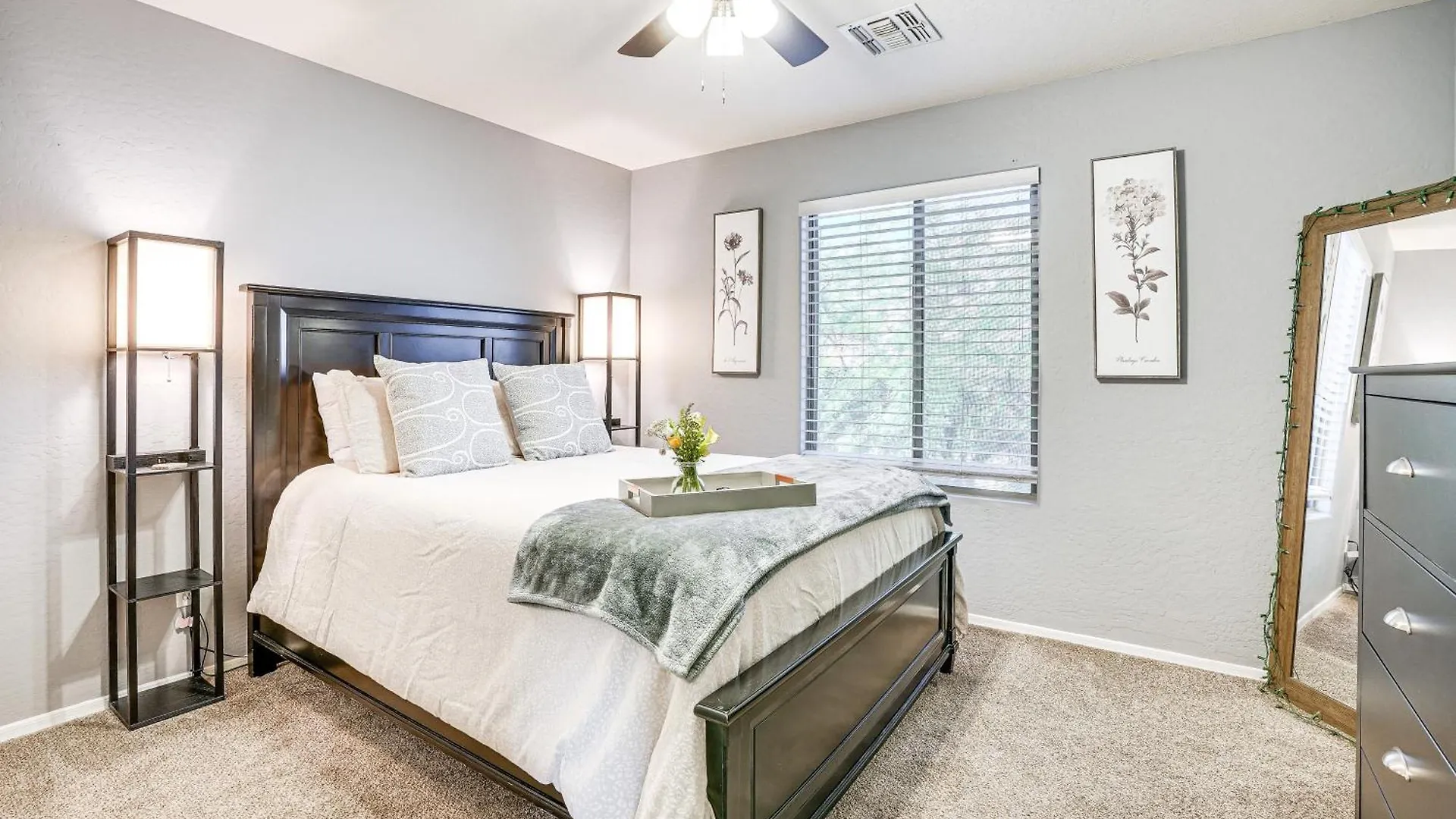 Holiday home Spacious Goodyear Home With Hot Tub And Pool! Liberty
